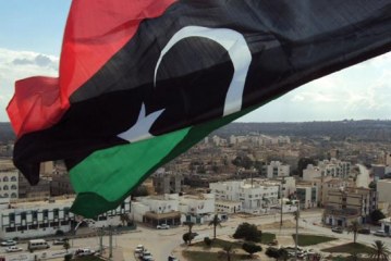 دور الاتحاد الافريقي في حل النزاعات الافريقية: دراسة حالة ليبيا