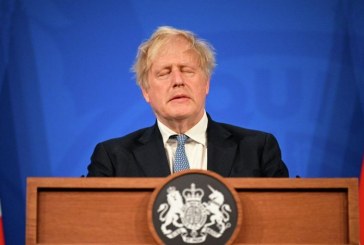 لعنة “تشرشل” تلحق بـ “جونسون”: ماذا وراء استقالة رئيس الوزراء البريطاني؟
