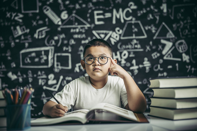 كيف تنشئ عبقريًّا؟