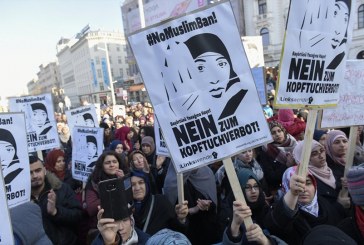 الحجاب فوبيا: معاناة المسلمات في ديمقراطيات الغرب