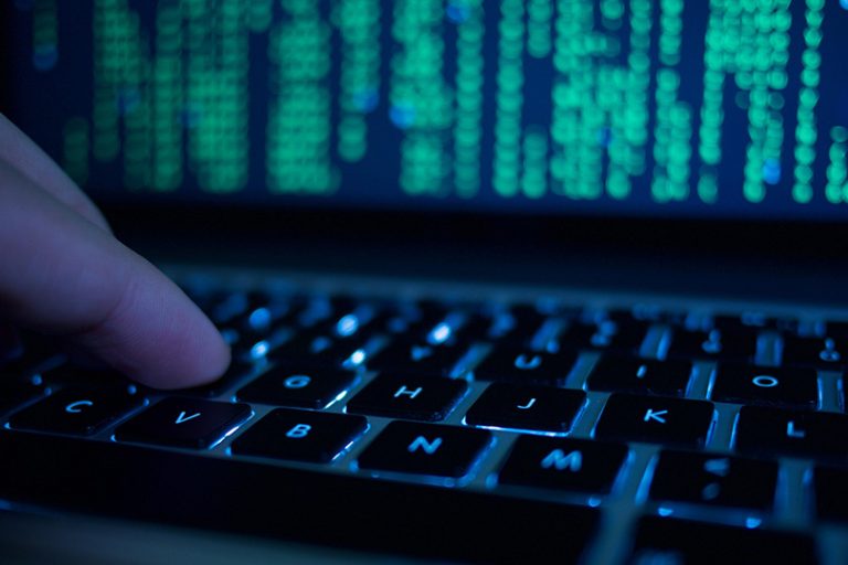 القراصنة يخترقون أسوار أميركا الحصينة: هل بقي من أسرار؟