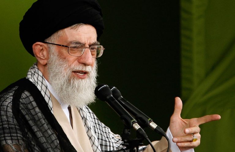 الخطاب الأول لخامنئي في عام 2021: إعادة التأكيد على الضعف الأمريكي، واعتماد إيران على ذاتها