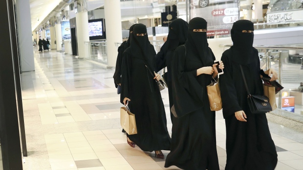 المرأة و إغوائية الجسد: عودة الجلباب في الوسط الجامعي والإغراء عن طريق حجب الجسد – دراسة ميدانية لعينة من الطلبة