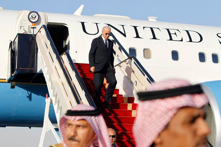 أمريكا مابعد ترامب.. إعادة تقييم العلاقات مع الرياض