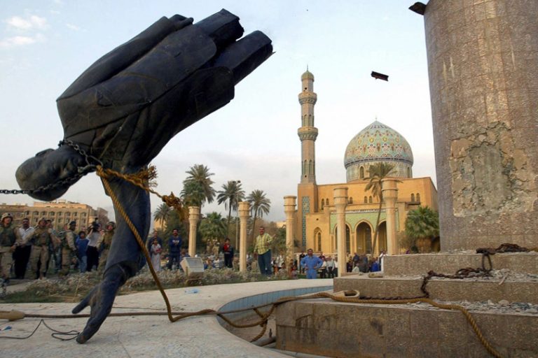 التغيير والتشبث بالسلطة في الرسائل الساخنة بين نائبي الرئيس الأمريكي والعراقي قبيل عام 2003