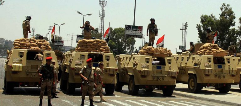 الاضطرابات في مصر 1968-2011:موقف القوات المسلحة من الانتفاضات المدنية في مصر