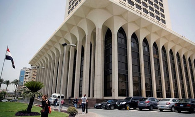 العلاقة بين الإستقرار الاقتصادي والإستقرار السياسي في مصر