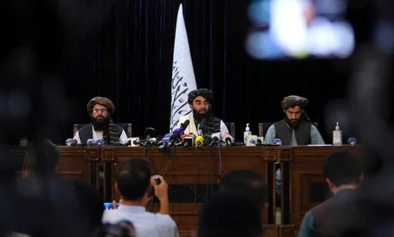 واشنطن بوست: الانسحاب من أفغانستان يجبر الحلفاء والخصوم على إعادة النظر في الدور العالمي لأمريكا