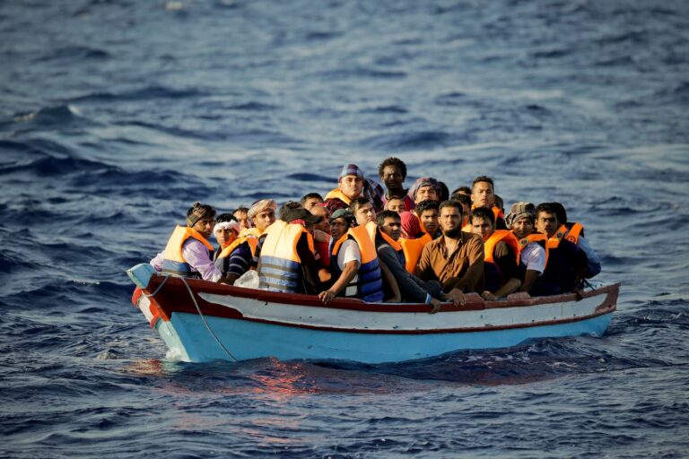 لِماذا يعدُّ الغرب طرفاً متواطئاً في أزمة الهجرة الأخيرة؟