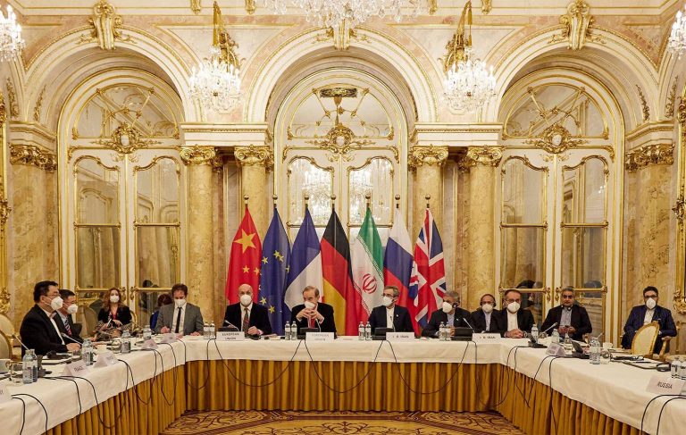 اتفاق متوازن: لماذا تخشى إيران من الصفقة النووية؟