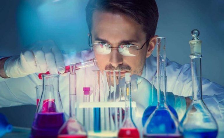 الحرب في أوكرانيا.. ما احتمال استخدام الأسلحة البيولوجية والكيماوية؟