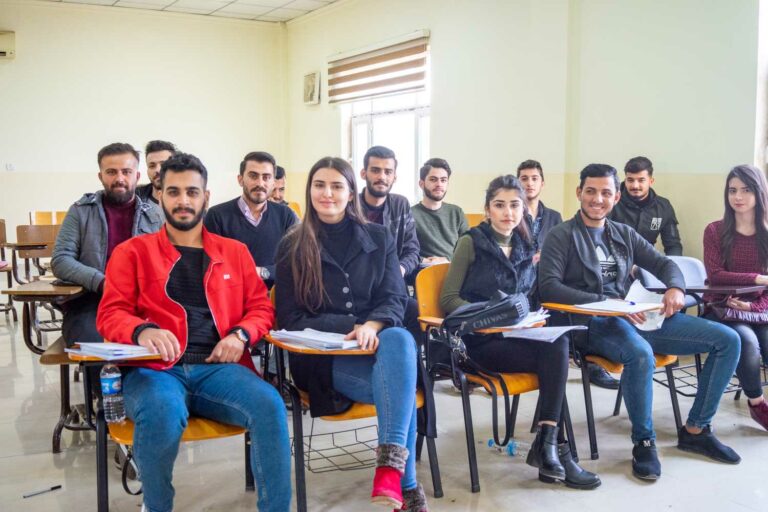 الاهتمامات السياسية للشباب العراقي: (استطلاع رأي)