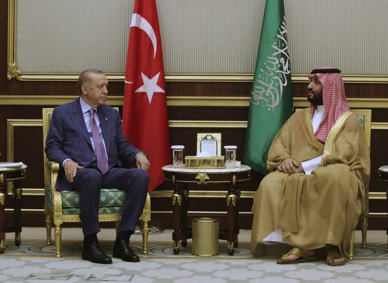 انفتاح تدريجي.. حسابات التقارب التركي السعودي