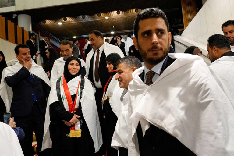 ما وراء الاستقالة الجماعية من مجلس النواب؟