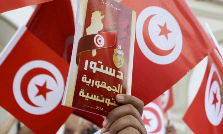 صدام محتمل : دستور الجمهورية الجديدة في تونس
