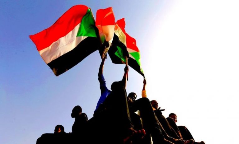 الأزمة السودانية: المحطات الرئيسة وأبرز اللاعبين