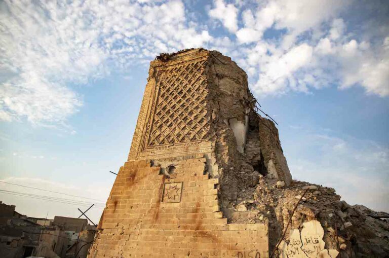 داعش والتراث الثقافي في سوريا والعراق (القضايا والجهات الفاعلة على مستويات مختلفة)