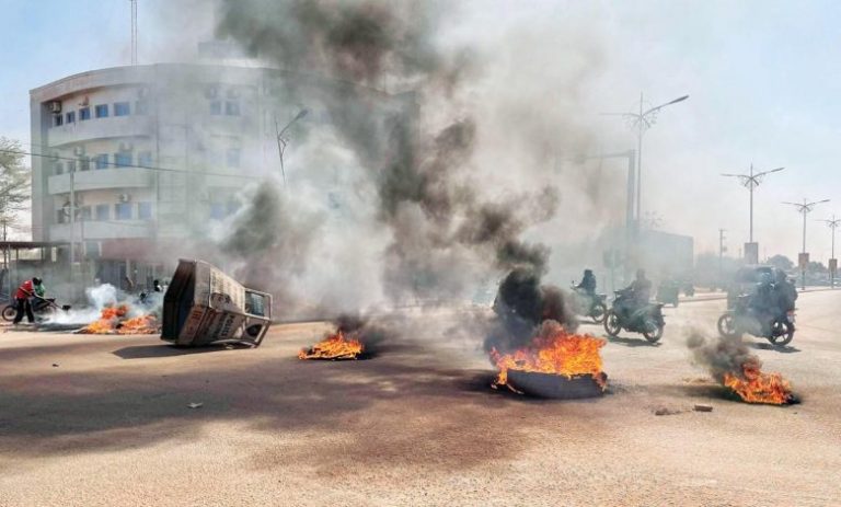 واجادوجو: ورقة جديدة تسقط من فرنسا أمام روسيا
