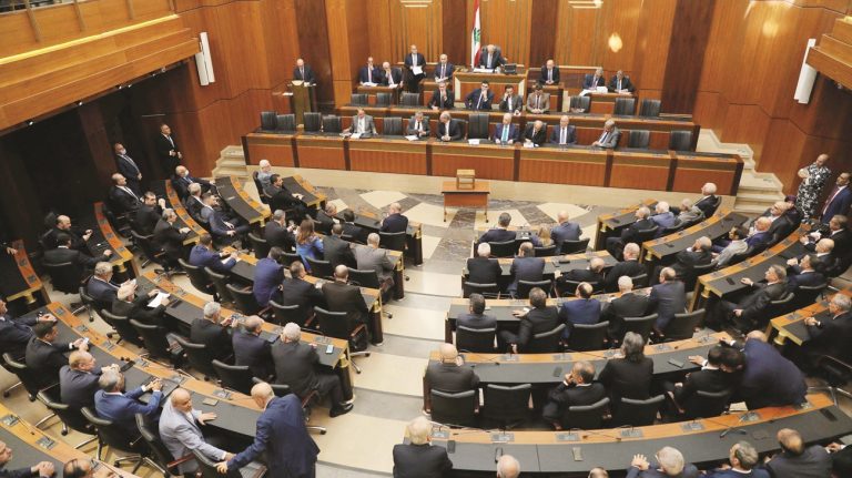 البحث عن «تقاطُع» عابِر للاصطفافات: سيناريوهات الأزمة الرئاسية اللبنانية بعد فشل ترشيح أزعور وفرنجية