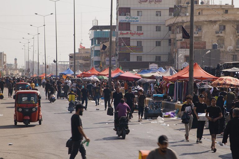 المديح الأسود لمشاريع العراق المتميزة