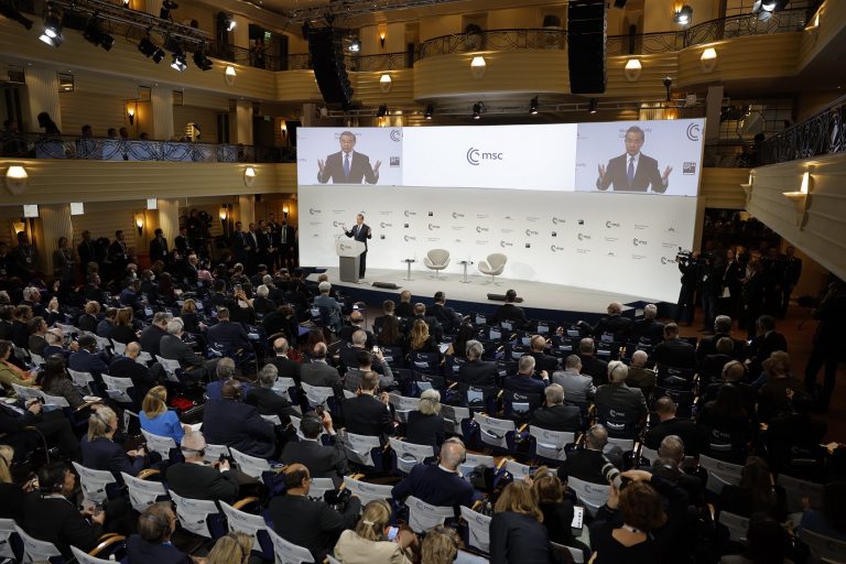 الإبقاء على هامش المناورة: القضايا العربية في مؤتمر ميونخ للأمن 2023