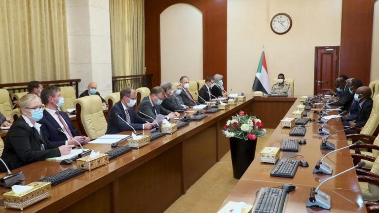 الجهود الدولية والإقليمية ومستقبل الانتقال السياسي في السودان