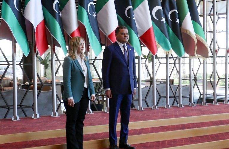 شراكةٌ مُثقَلةٌ بالتحديات: آفاق العلاقات الإيطالية-الليبية في ظل الديناميات الراهنة