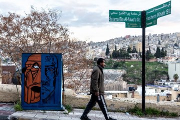 الفاتورة الباهظة للعجز المالي: هل يخرج الأردن من مأزق الدَّين العام المُتفاقِم؟