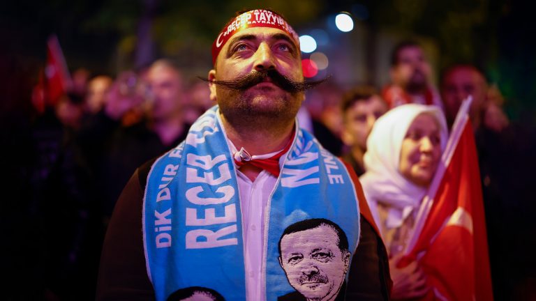 قراءة في انتخابات تركيا: الحساسية القومية تغلب الصعوبات الاقتصادية