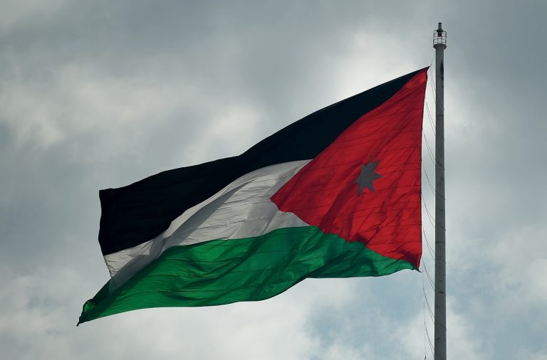 تحويل المشهد السياسي: تقييم تحديات التحديث في الأردن