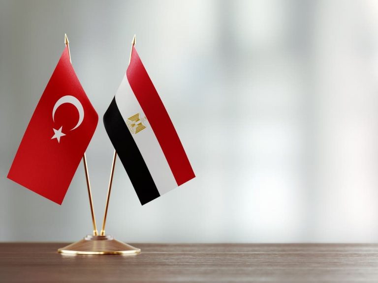 زخم ممتد: آفاق العلاقات الاقتصادية بين مصر وتركيا