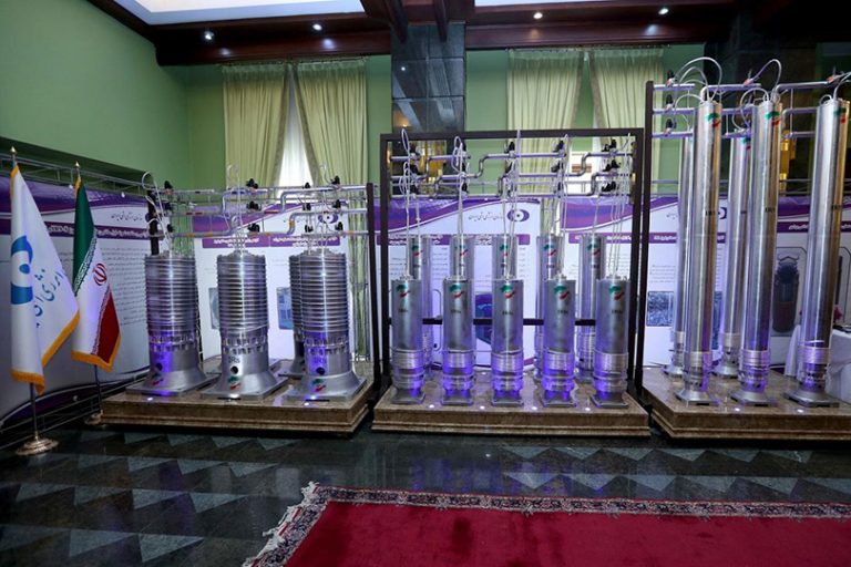 إيران والترويكا الأوروبية… الثمن المطلوب